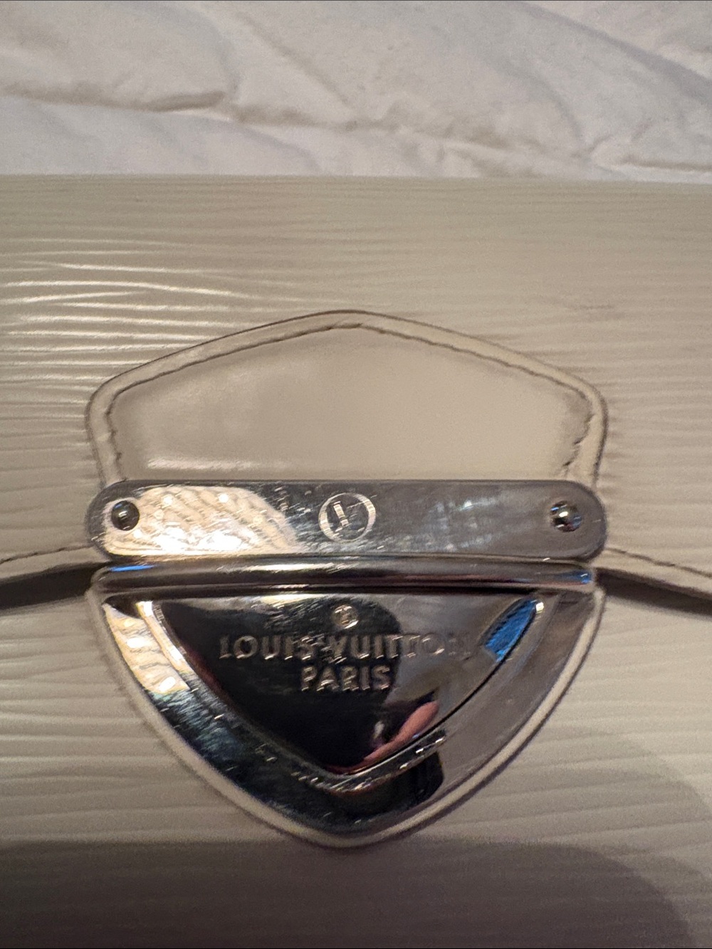 Louis Vuitton Cream Patent Epi Small Wallet with Silver Hardware - Picture 2 of 6